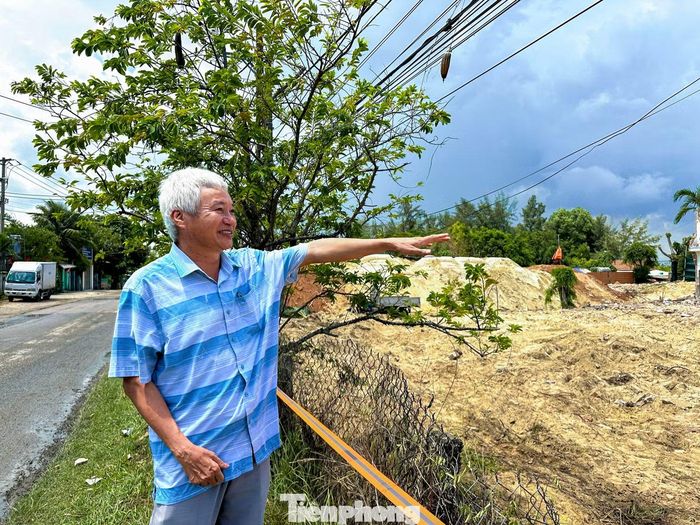 Ông Đinh Xuân Hiếu, người dân phường Điện Bàn Đông, mong dự án sớm hoàn thành, tạo thuận lợi cho việc đi lại, đồng thời tăng cường kết nối, thúc đẩy phát triển kinh tế địa phương.