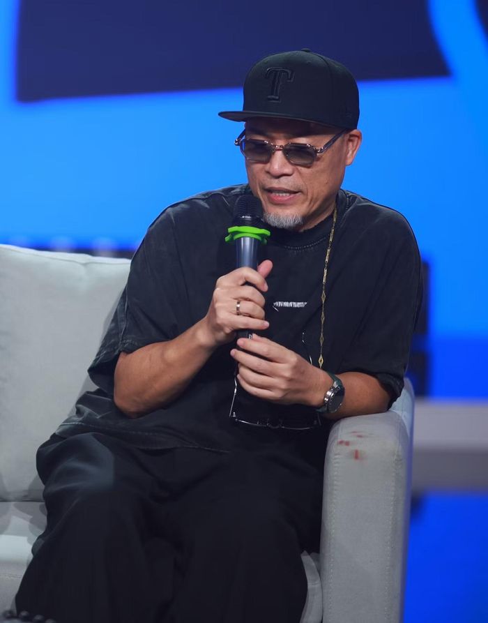 Nhà sản xuất Minh Hiền (trái) và nhạc sĩ Huy Tuấn cho biết Sao Concert giảm giá vé nhằm mở rộng tệp khán giả.