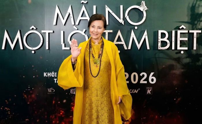 Nghệ sĩ Kiều Chinh đóng vai bà Hương trong phim.