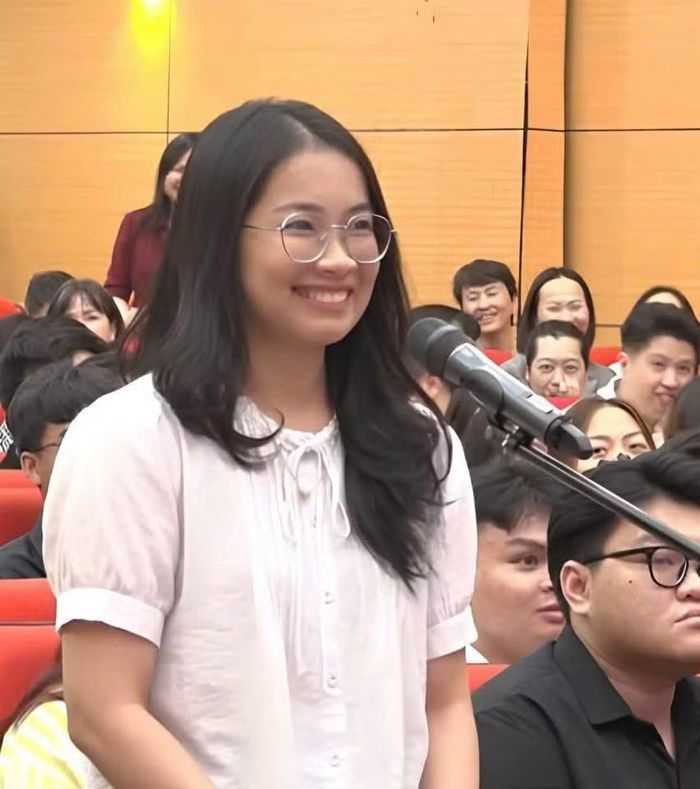 Giây phút gọi tên ngành bác sĩ nội trú của Lê Thị Thanh Trà. (Ảnh FB)