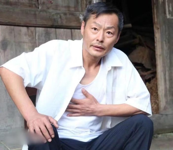 Các diễn viên nhỏ trong giới giải trí Hoa ngữ luôn phải nỗ lực đóng nhiều vai mới đủ chi phí duy trì cuộc sống.