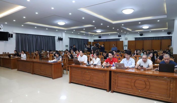 Toàn cảnh buổi họp báo chiều 10/9.