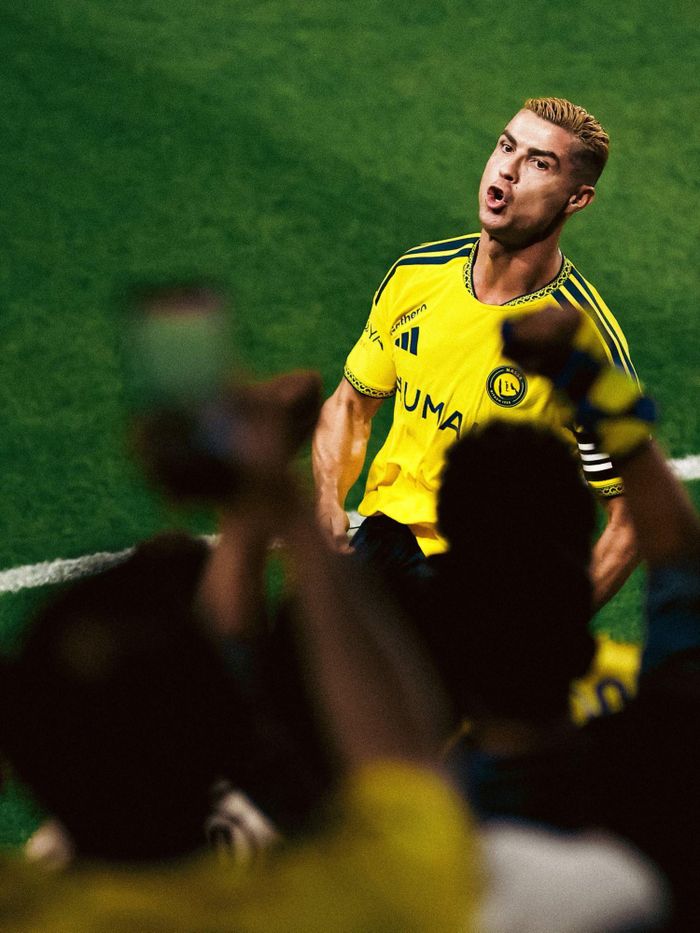 Ronaldo ăn mừng bàn thắng thứ 979 - Ảnh: Al Nassr