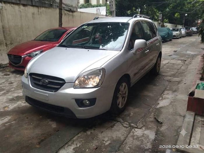 Kia Carens SX 2010 MT giá 115 triệu đồng. Ảnh: Bình Phạm