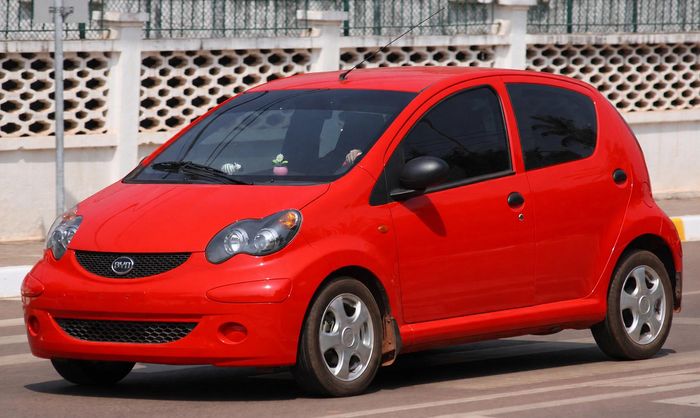 Mẫu BYD F0 là mẫu xe BYD đầu tiên vào Việt Nam từ năm 2010. Ảnh: Wikipedia