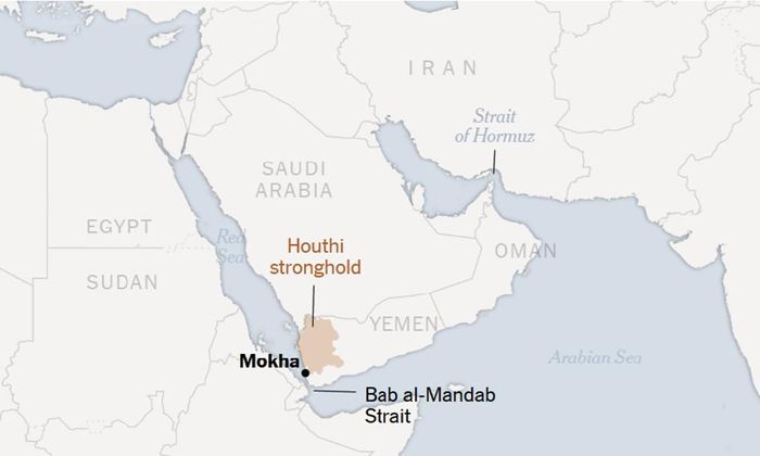 Lực lượng Houthi kiểm soát thành phố cảng Mocha ở Yemen. Ảnh: NYT