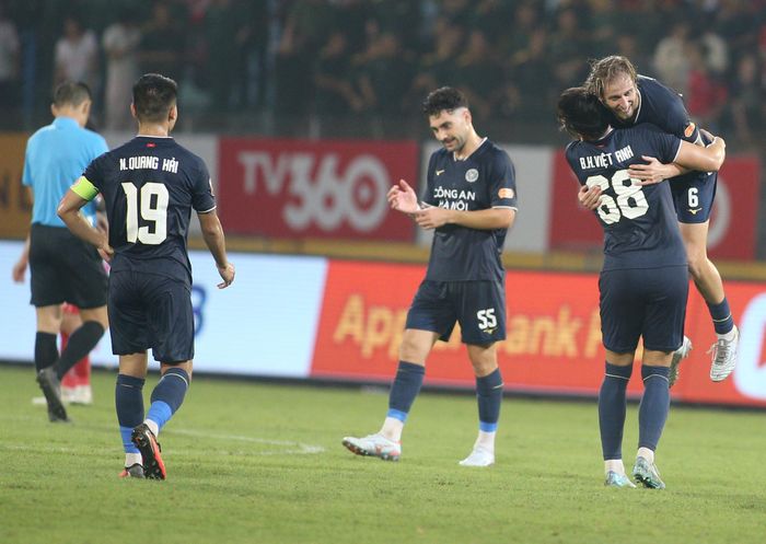 CAHN thắng nghẹt thở. Ảnh: S.N