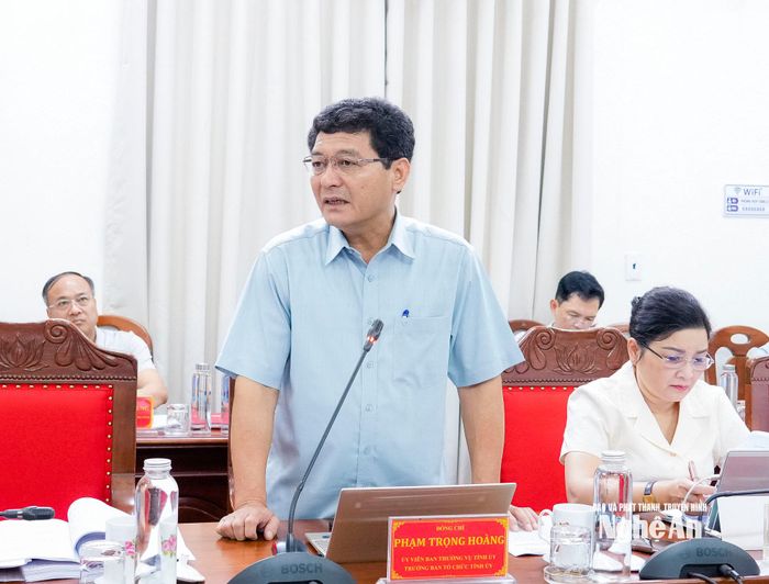 Đồng chí Phạm Trọng Hoàng - Ủy viên Ban Thường vụ Tỉnh ủy, Trưởng ban Tổ chức Tỉnh ủy phát biểu. Ảnh: Phạm Bằng