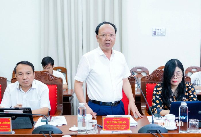 Đồng chí Bùi Thanh An - Ủy viên Ban Thường vụ Tỉnh ủy, Phó Chủ tịch Thường trực UBND tỉnh phát biểu tại phiên họp. Ảnh: Phạm Bằng