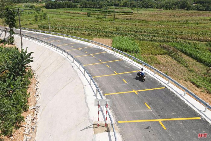 Việc tranh thủ thời tiết thuận lợi để hoàn thiện các hạng mục, đưa các công trình cầu dân sinh vào sử dụng trước mùa mưa lũ không chỉ giúp hạn chế tác động của thời tiết đến tiến độ, mà còn góp phần bảo đảm giao thông thông suốt, an toàn, hạn chế nguy cơ chia cắt và phục vụ tốt hơn nhu cầu đi lại, giao thương của người dân.