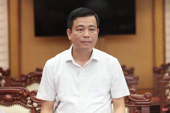 Đồng chí Nguyễn Thành Đồng - Ủy viên BTV Tỉnh ủy, Chủ tịch Ủy ban MTTQ tỉnh tham gia ý kiến.