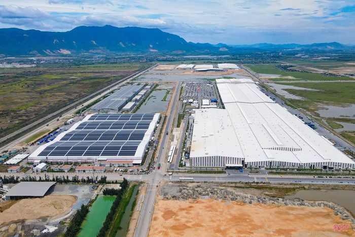 KKT Vũng Áng đón nhiều dự án công nghiệp quy mô lớn tạo cơ hội phát triển cho doanh nghiệp địa phương.