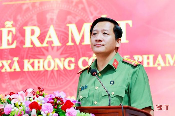 Thượng tá Nguyễn Quốc Hùng, Phó Giám đốc Công an tỉnh phát biểu tại lễ ra mắt.