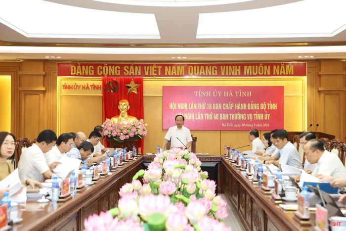 Toàn cảnh hội nghị lần thứ 40 của Ban Thường vụ Tỉnh ủy.