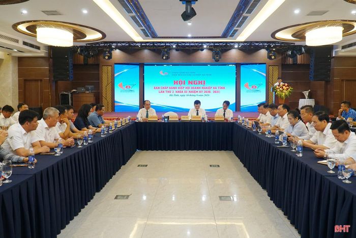 Toàn cảnh hội nghị.