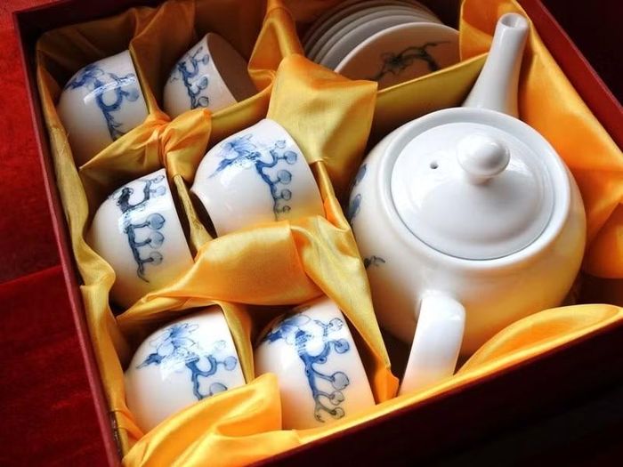 Một chiếc cốc, chiếc bát hay món đồ trang trí do chính tay mình tạo ra có thể chưa thật hoàn hảo, nhưng lại mang giá trị riêng đối với người trải nghiệm.