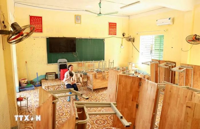 Các cơ sở giáo dục khắc phục hiệu quả do mưa lũ. (Ảnh: TTXVN)