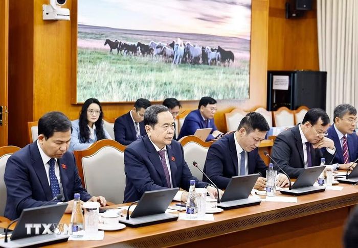 Chủ tịch Quốc hội Trần Thanh Mẫn phát biểu tại cuộc tiếp Nhóm Nghị sỹ Hữu nghị Mông Cổ-Việt Nam. (Ảnh: Doãn Tấn/TTXVN)