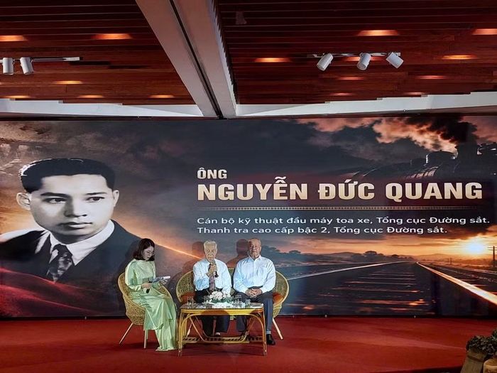 Các nhân vật giao lưu trong chương trình. (Ảnh: Minh Thu/Vietnam+)