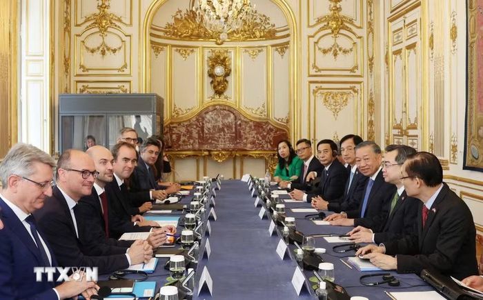 Tổng Bí thư, Chủ tịch nước Tô Lâm hội kiến Thủ tướng Pháp Sébastien Lecornu. (Ảnh: Thống Nhất/TTXVN)