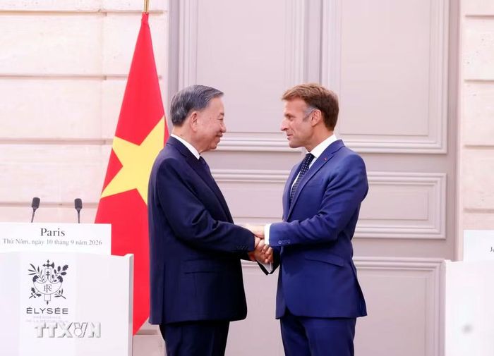 Tổng Bí thư, Chủ tịch nước Tô Lâm và Tổng thống Pháp Emmanuel Macron. (Ảnh: Thống Nhất/TTXVN)