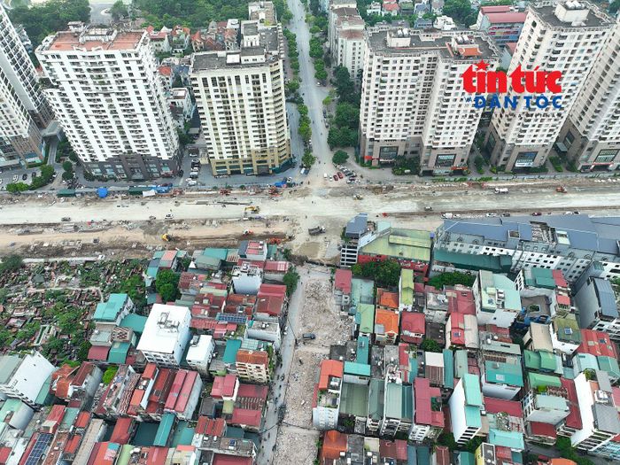 Nút giao phố Thành Thái - Vành đai 2,5 - ngõ 381 Nguyễn Khang đang dần hiện rõ.
