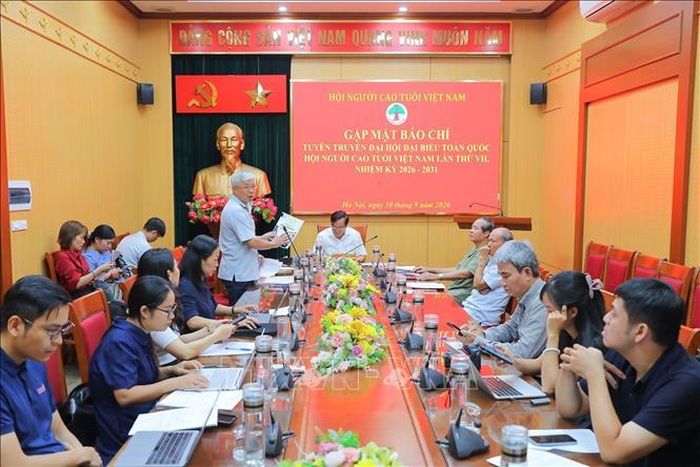 Ban tổ chức thông báo chương trình Đại hội. Ảnh: Lê Đông/TTXVN