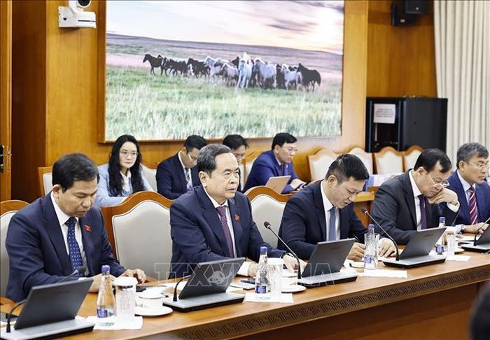 Chủ tịch Quốc hội Trần Thanh Mẫn phát biểu tại cuộc tiếp Nhóm Nghị sĩ Hữu nghị Mông Cổ - Việt Nam. Ảnh: Doãn Tấn/TTXVN