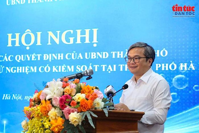 Phó Chủ tịch UBND thành phố Hà Nội Trương Việt Dũng phát biểu tại Hội nghị.