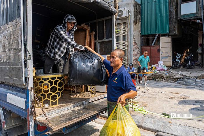 Thành phố dự kiến bố trí 151 suất đất tái định cư tại khu GS1, phường Thượng Cát và 151 căn hộ tại khu CT1 Xuân La, phường Nghĩa Đô.