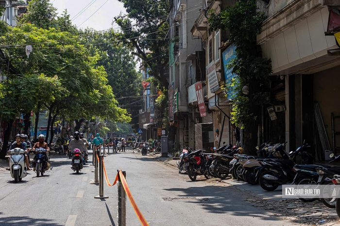 Dải đất nằm giữa đường Vành đai 1 và đường La Thành, đoạn Hoàng Cầu - Láng Hạ, đang được phường Ô Chợ Dừa đẩy nhanh giải phóng mặt bằng để triển khai.