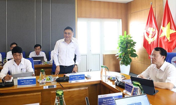 Giám đốc PTC3 Nguyễn Công Thắng cáo cáo tại buổi làm việc. Ảnh: Hương Thủy/BNEWS/TTXVN