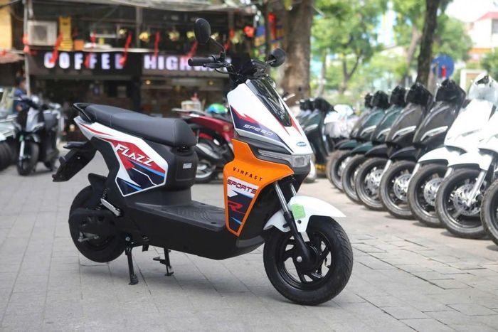 VinFast Flazz Max - 12,5 triệu đồng.