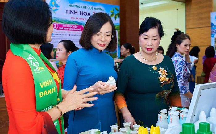 Gian trưng bày, giới thiệu sản phẩm khởi nghiệp của hội viên, phụ nữ Quảng Ninh