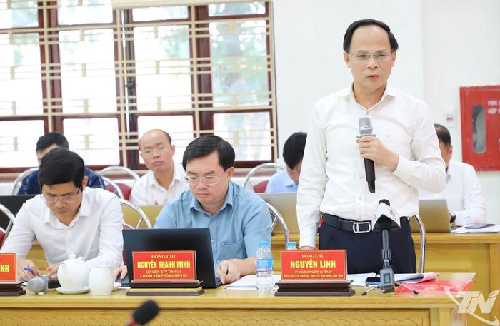 Đại biểu thảo luận tại hội nghị