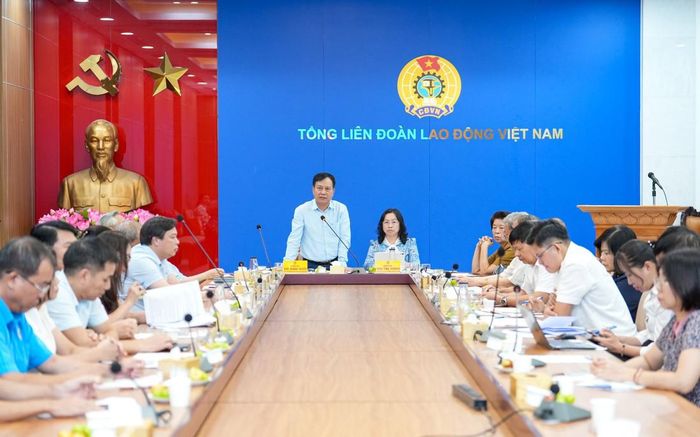 Hội thảo lấy ý kiến góp ý Đề án tổ chức các hoạt động kỷ niệm 100 năm Ngày thành lập Công đoàn Việt Nam. Ảnh: Hữu Chánh