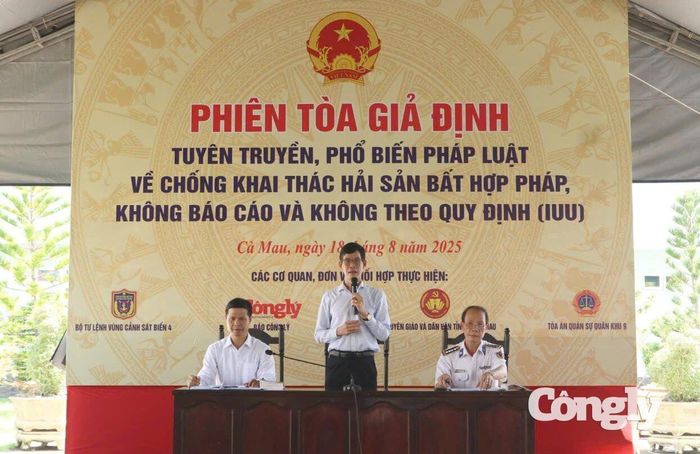 Ngư dân sẽ được lãnh đạo Bộ Tư lệnh Vùng Cảnh sát biển 4 và lãnh đạo địa phương giải đáp, tuyên truyền pháp luật tại các phiên tòa giả định (Ảnh tư liệu)