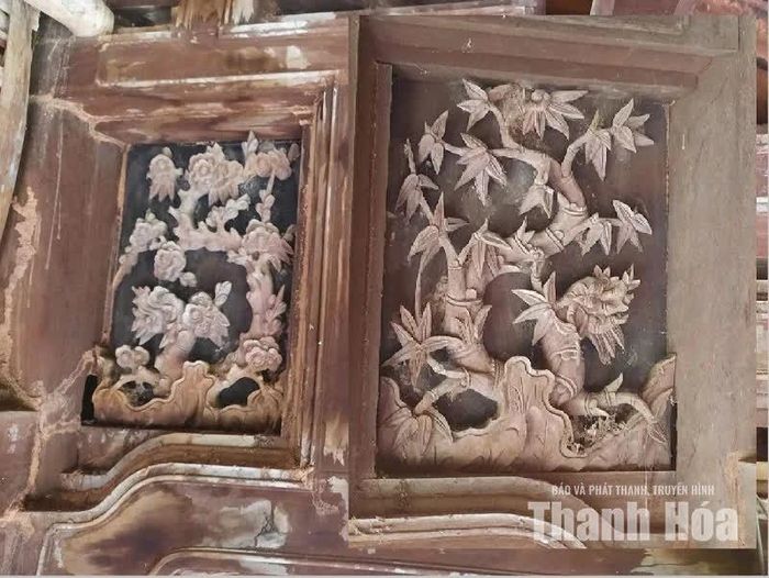 Hoa văn chạm trổ tinh xảo của ngôi nhà cổ.