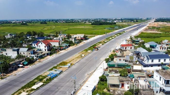 Đoạn 2 từ phía Đông Quốc lộ 10 đến đường ven biển với tổng mức đầu tư 248,976 tỷ đồng, chiều dài 2,05km, đến nay giá trị sản lượng đã đạt 85% giá trị hợp đồng.