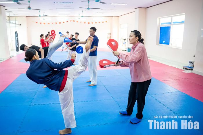 Cùng năm chạm tới đỉnh cao với tấm HCV SEA Games 31, Nguyễn Thị Hương lại không thể giành huy chương tại Đại hội Thể thao toàn quốc.