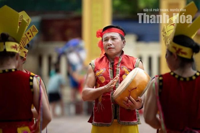 ... gắn kết từ đầu đến cuối.
