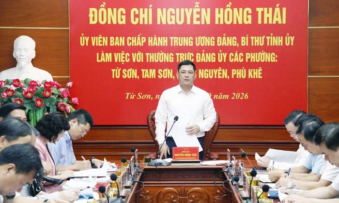 Đồng chí Nguyễn Hồng Thái chủ trì buổi làm việc.