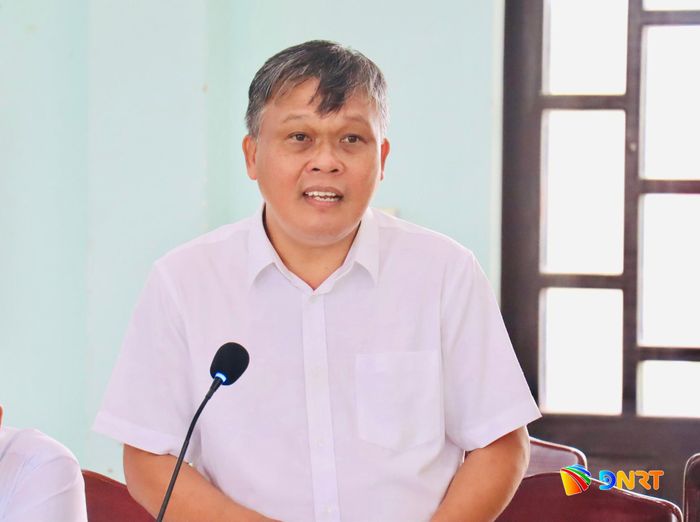 Chủ tịch UBND phường Hội An Đông Trần Tấn Dũng báo cáo tình hình xây dựng “phường không ma túy” trong 6 tháng đầu năm 2026. Ảnh: QUỐC TUẤN