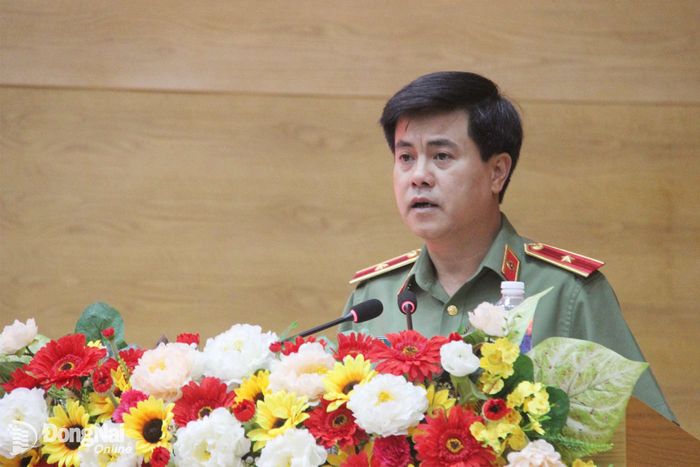 Thiếu tướng Nguyễn Đức Hải, Ủy viên Ban Thường vụ Thành ủy, Giám đốc Công an thành phố Đồng Nai phát biểu tại hội nghị. Ảnh: Trần Danh