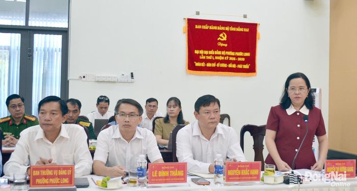 Thành ủy viên, Bí thư Đảng ủy phường Phước Long Nguyễn Thị Hương Giang phát biểu tại buổi làm việc. Ảnh: Phương Hằng