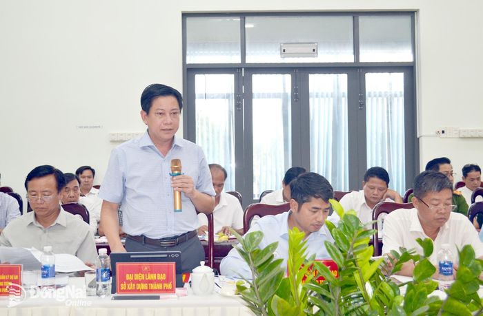 Đại diện lãnh đạo Sở Xây dựng thành phố phát biểu tại hội nghị. Ảnh: Phương Hằng