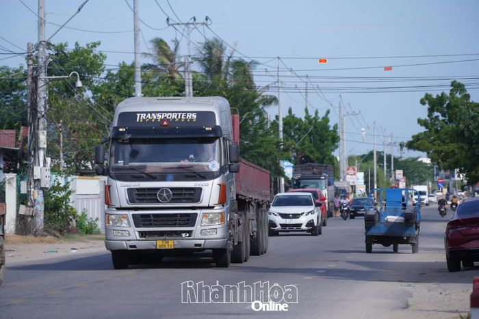 Tuyến đường Phan Đăng Lưu qua phường Bảo An có lưu lượng phương tiện giao thông lớn.