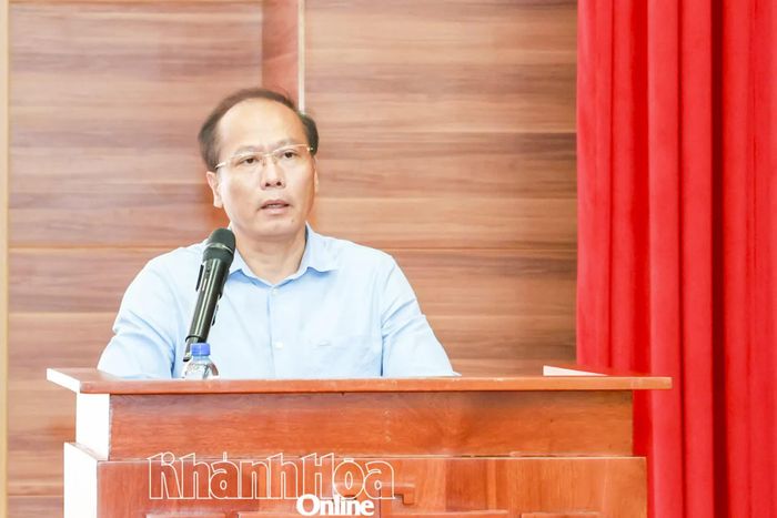 Đồng chí Nguyễn Khắc Hà phát biểu chỉ đạo tại hội nghị.
