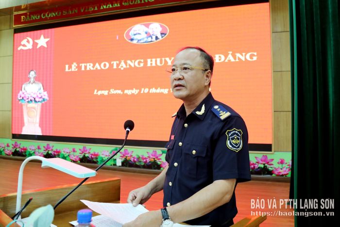 Lãnh đạo Đảng ủy Hải quan khu vực VI phát biểu tại buổi lễ