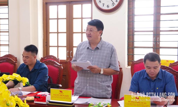 Thành viên Đoàn Giám sát đề xuất một số nội dung cần làm rõ đối với Ban Thường vụ Đảng ủy xã Ba Sơn